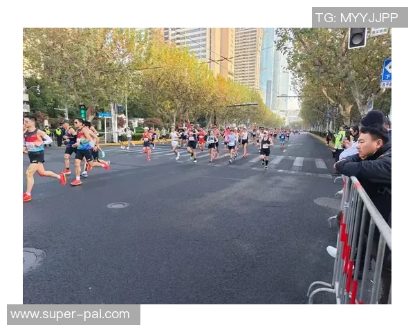 上海城市马拉松中的滑板队意识表现与城市文化的深度融合探讨 上海城市马拉松中的滑板队意识表现与城市文化的深度融合探讨